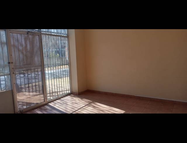172M² BUSINESS TO LET IN BENONI CENTRAL